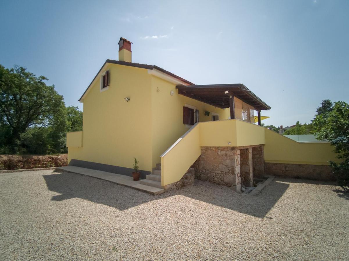 Holiday House Tos-Vila With Heated Pool Vrbnik  Exterior foto