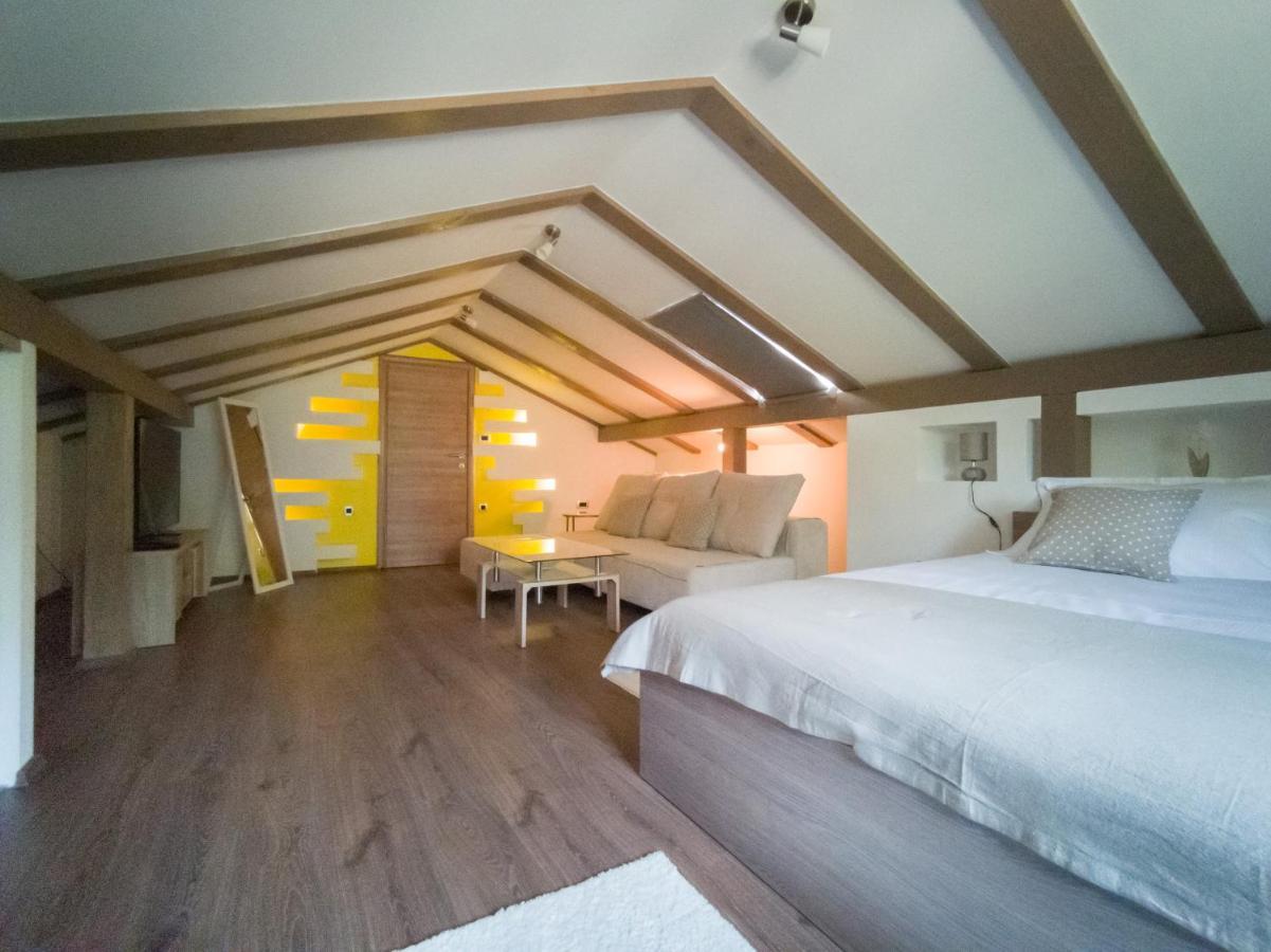 Holiday House Tos-Vila With Heated Pool Vrbnik  Exterior foto