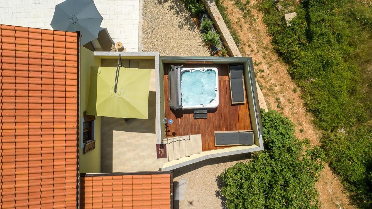 Holiday House Tos-Vila With Heated Pool Vrbnik  Exterior foto