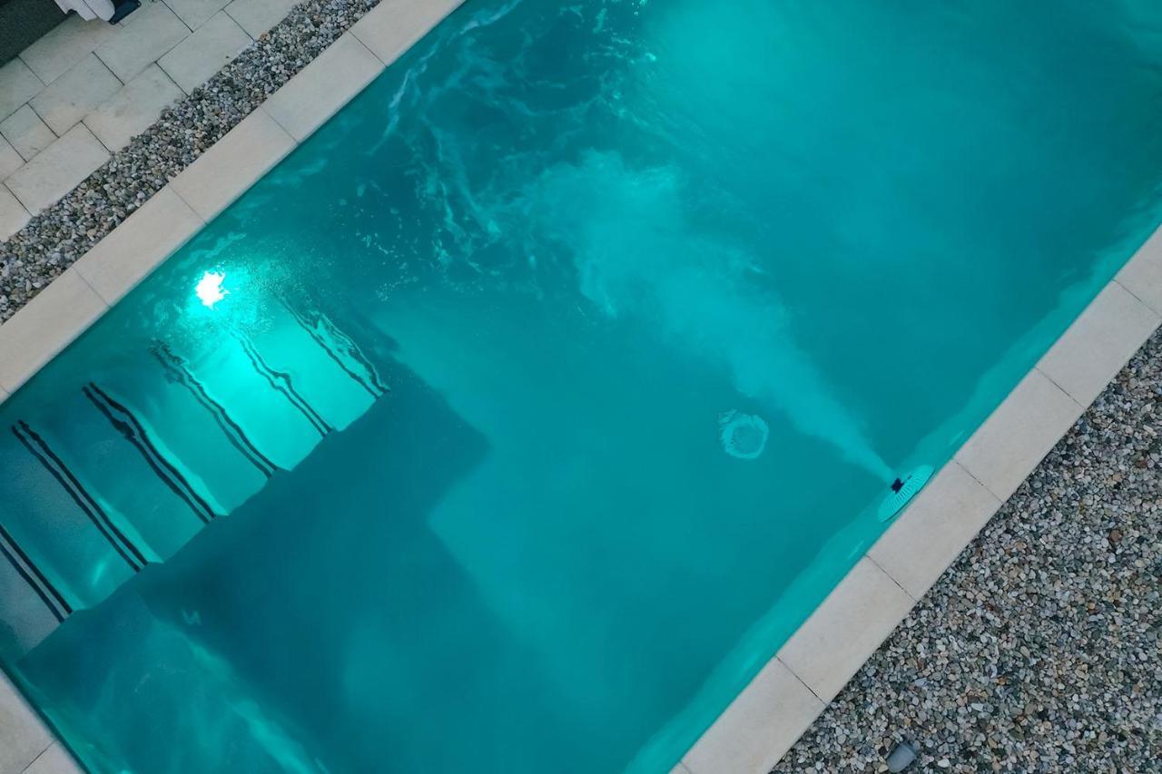 Holiday House Tos-Vila With Heated Pool Vrbnik  Exterior foto
